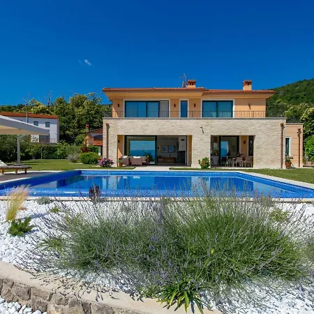 Alpeza By Interhome *